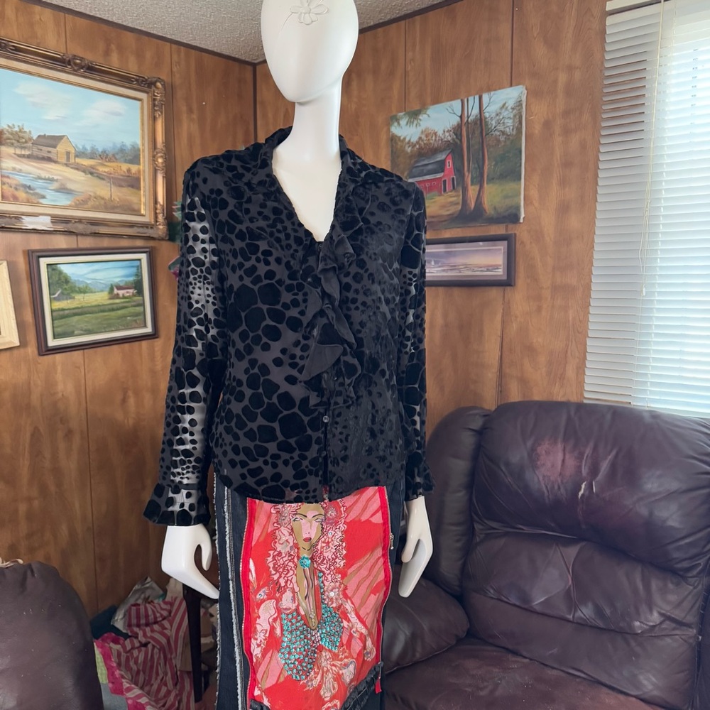 Anne Carson Ruffle Boho Blouse